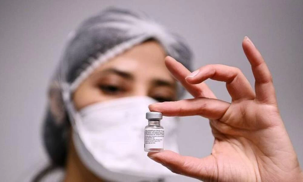 Πατάει "γκάζι" για να εμβολιάσει τους πολίτες η Ελλάδα